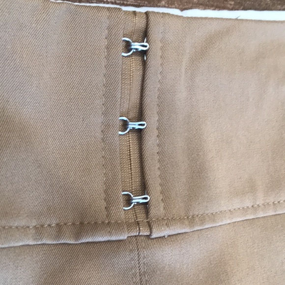 Gently used tan pencil skirt - Picture 4 of 7